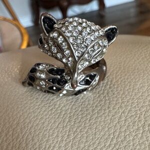 Elegant Silver and Black Fox Ring